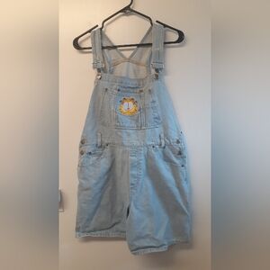 Light Wash Denim Garfield Patch Short Overalls - size large